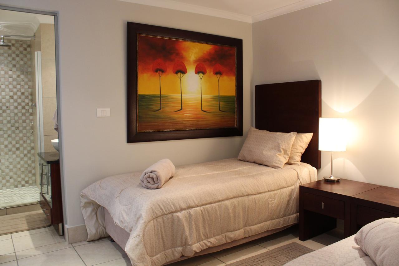 Seafront Apartment In Mossel Bay Exteriör bild