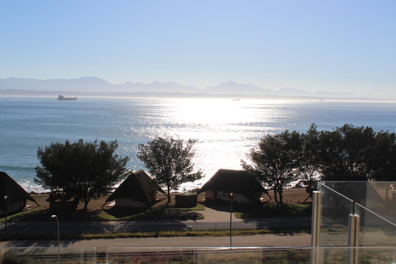 Seafront Apartment In Mossel Bay Exteriör bild